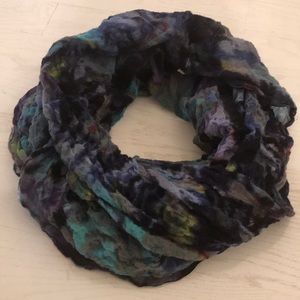 Anthropologie Lulla Infinity Scarft